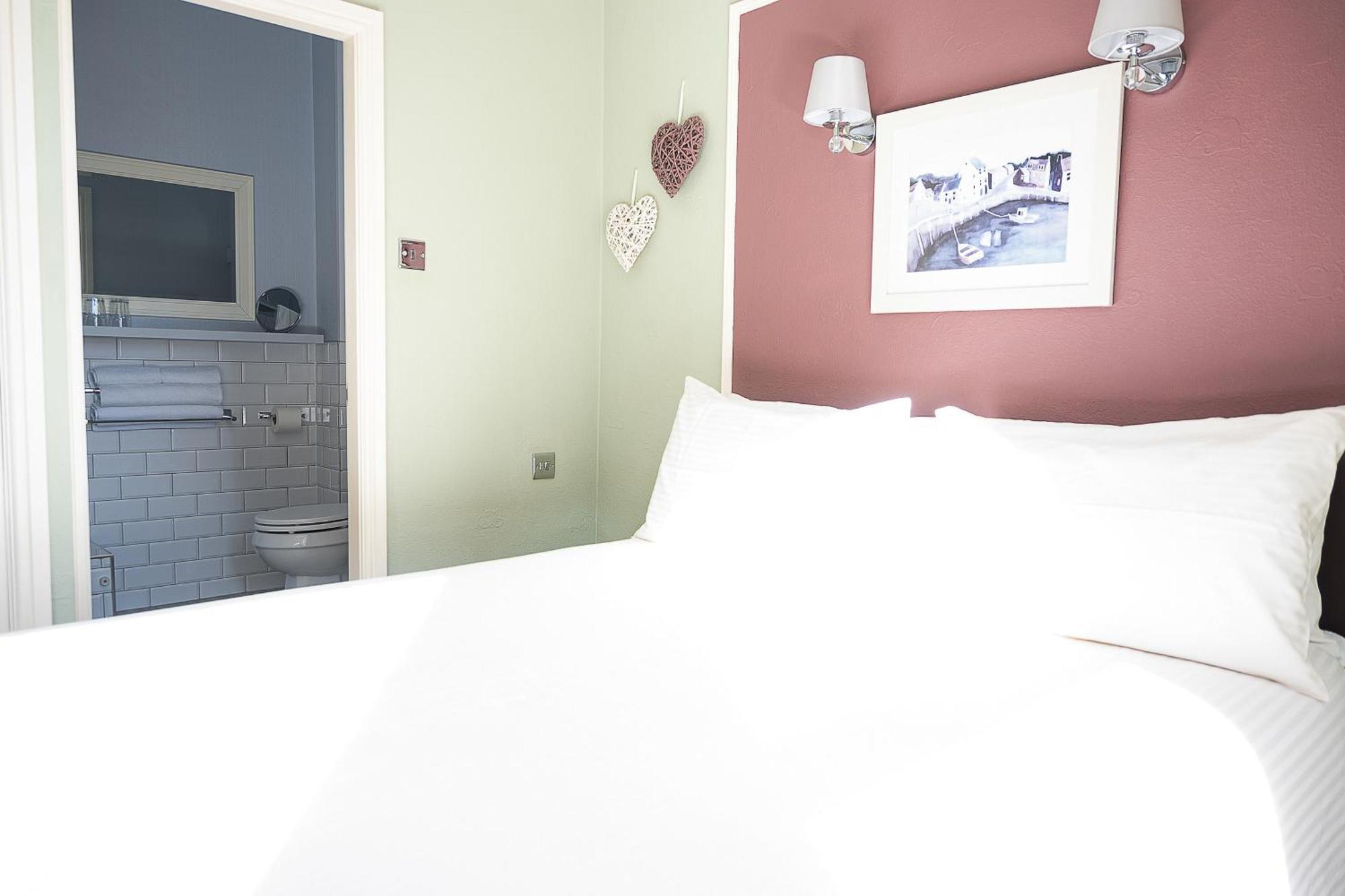 ويتبي Crescent Lodge Guest House الغرفة الصورة