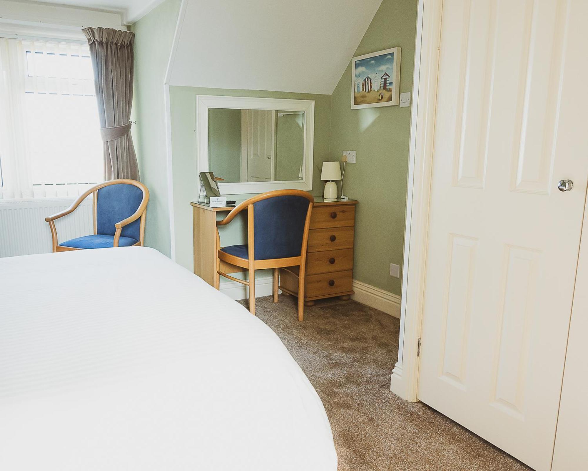 ويتبي Crescent Lodge Guest House الغرفة الصورة